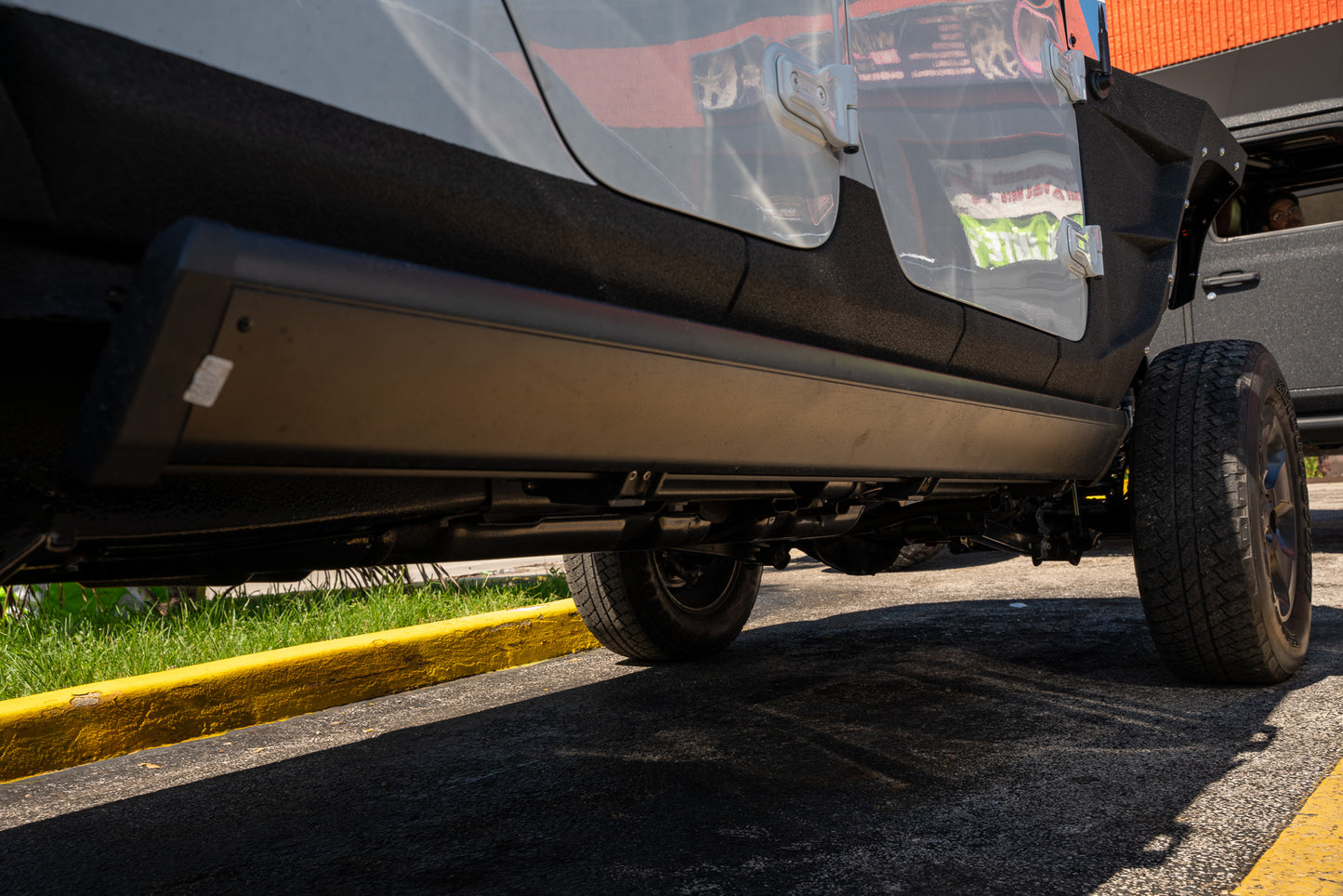 SoFlo (18-24) JL Wrangler Power Steps